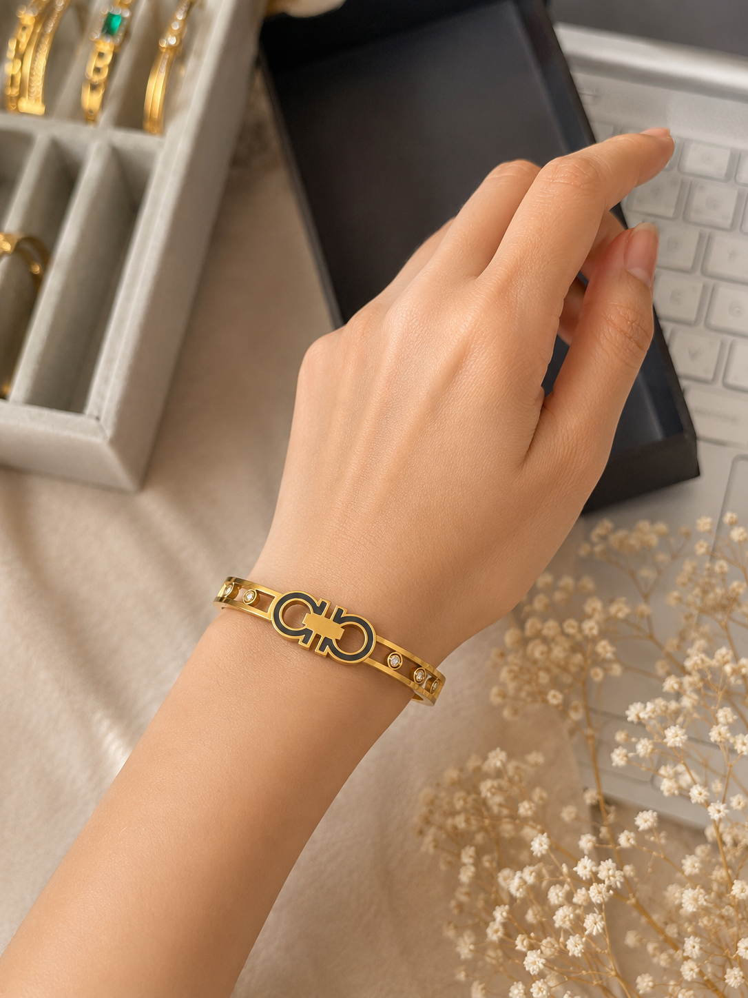 Black Enamel Gancini Bangle|