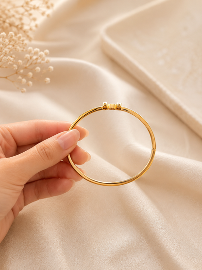 Luxury Gold Plated Solitaire Crystal Bangle